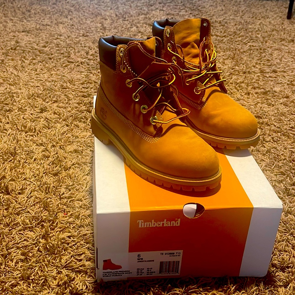 Timberland premium 6 in waterproof boot wheat nubuck size big kids size 6